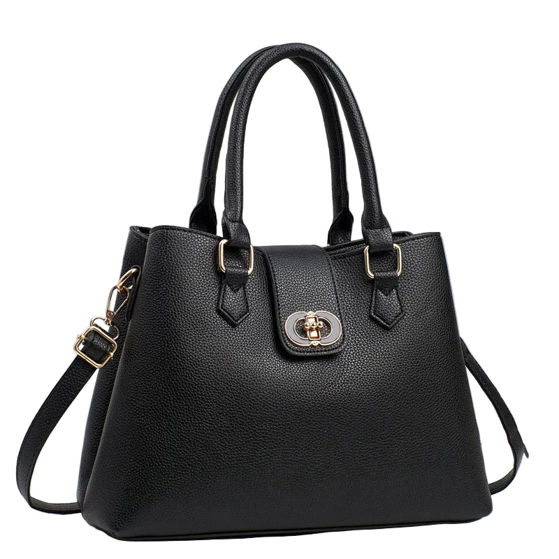 Fashionable Shoulder Bag with Chain