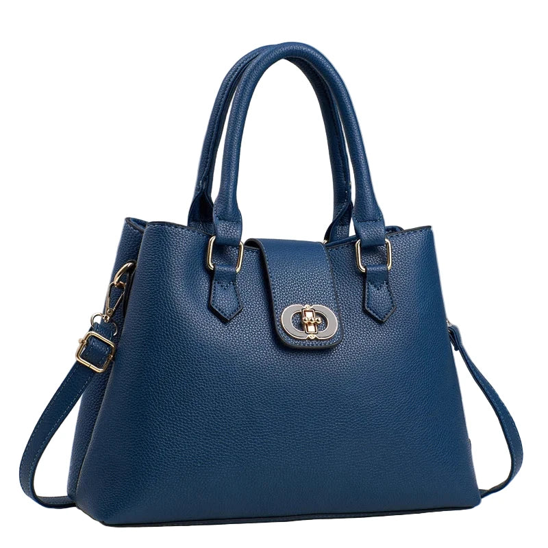 Fashionable Shoulder Bag with Chain